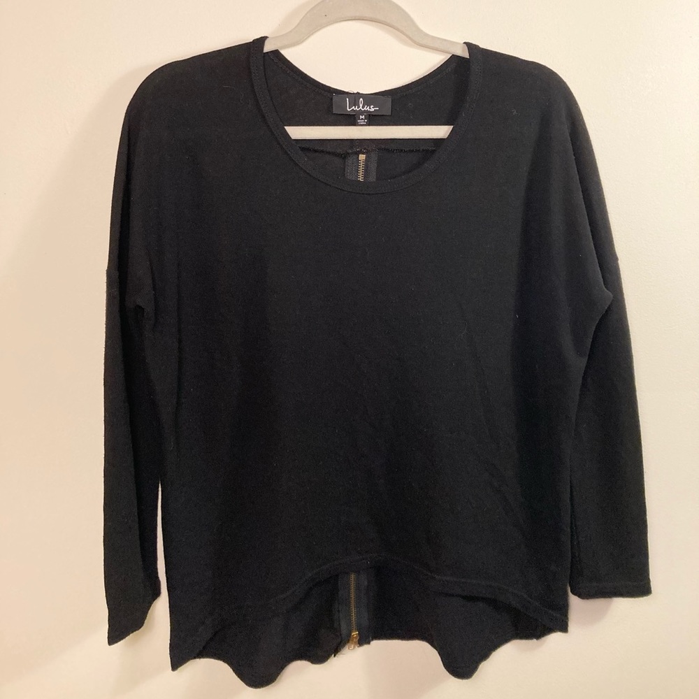 Lulu’s women’s black pullover sweater